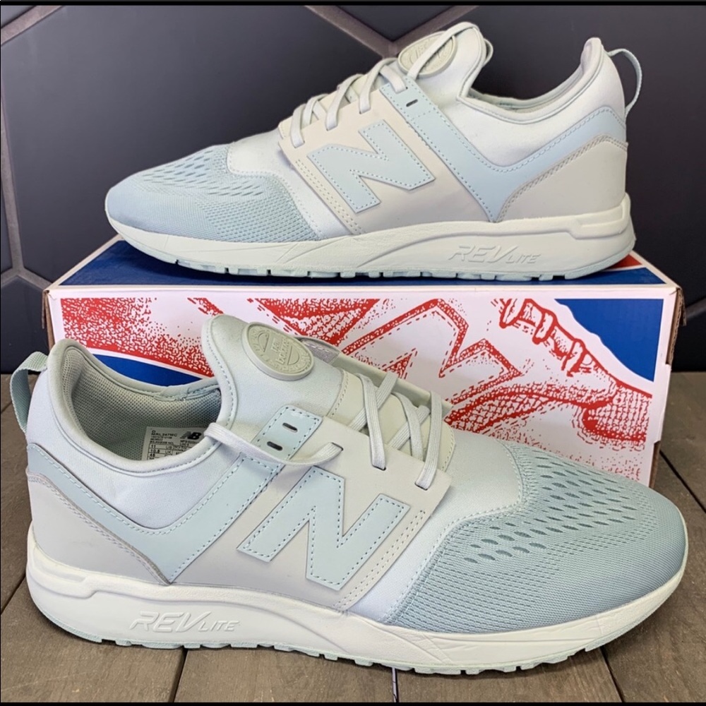 New balance tennis shoes (men’s)